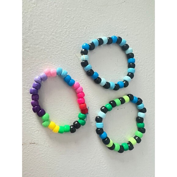Set of 27 Elastic Beaded Bracelets - Picture 7 of 8